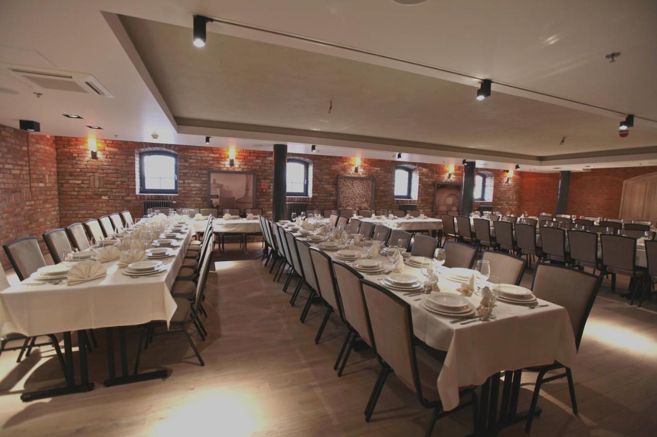 Hotel Browar Koscierzyna Ngoại thất bức ảnh